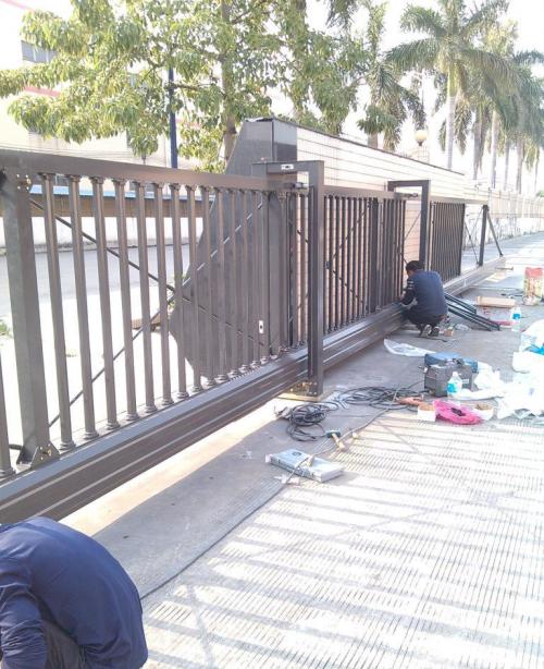 阜阳颍东区阜阳颍东区吉林松原市悬浮折叠门